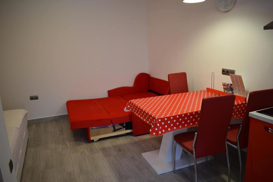 Apartmani Celjak 帕格 外观 照片