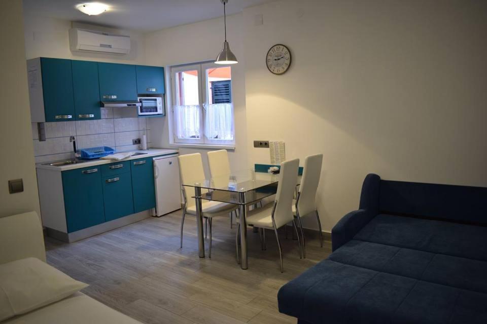 Apartmani Celjak 帕格 外观 照片