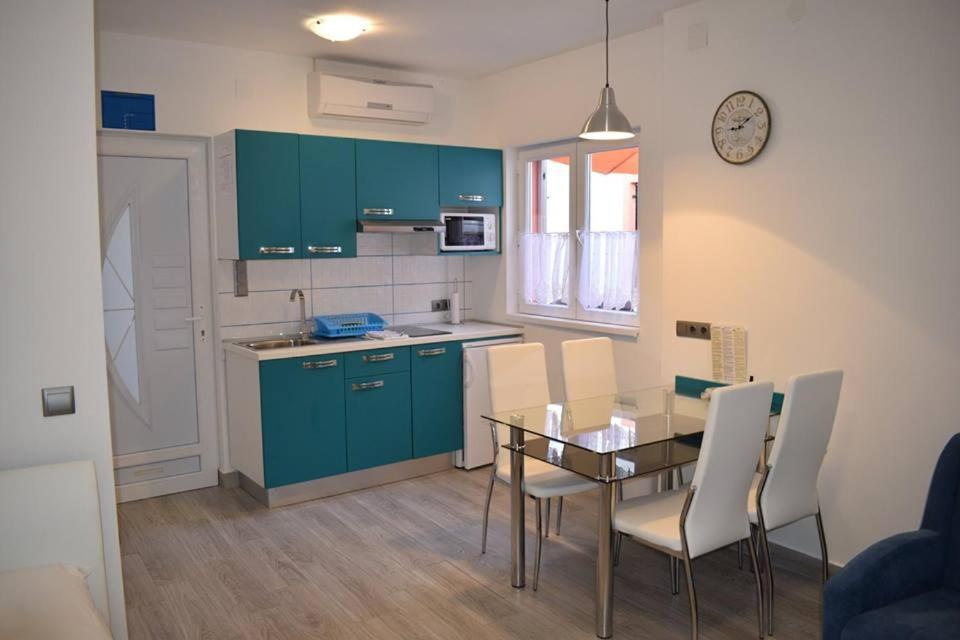 Apartmani Celjak 帕格 外观 照片