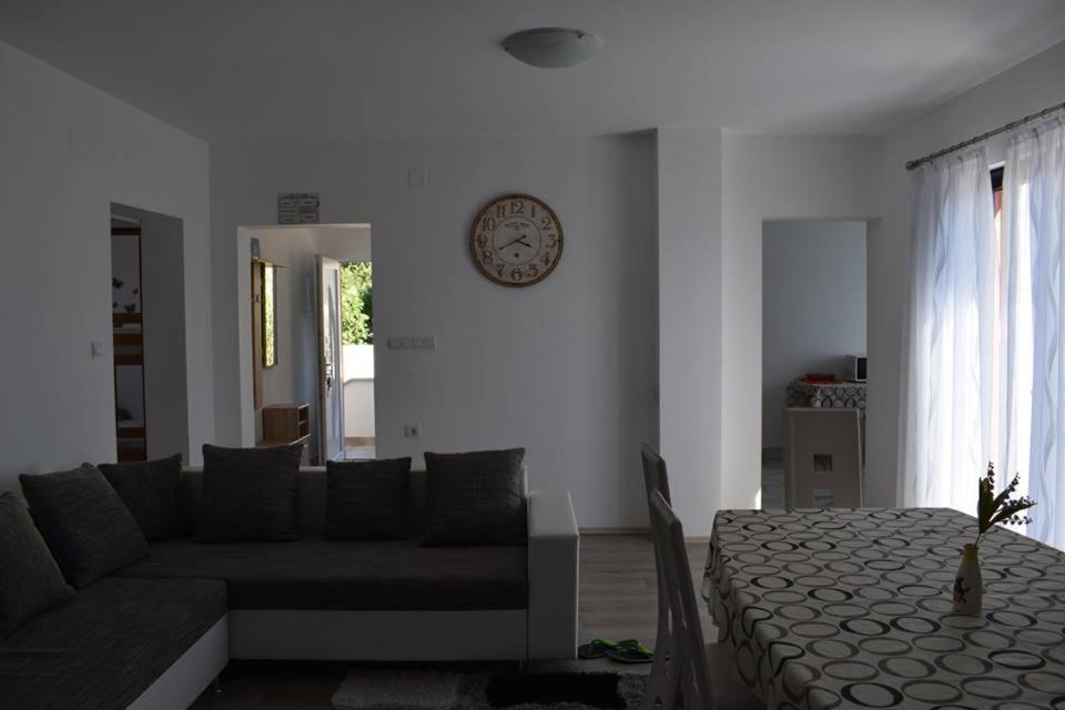 Apartmani Celjak 帕格 外观 照片